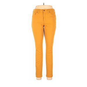 Mustard yellow stretchy skinny jean.